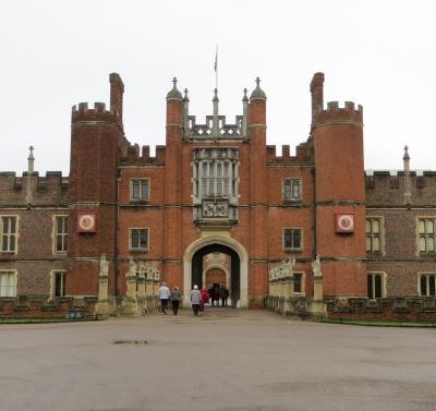 Tourtalk system supplied to Hampton Court Palace